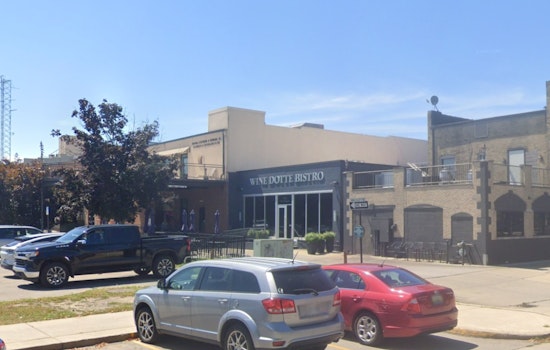 Luna Bar Puts Wyandotte’s Riverfront Dining Scene Over The Moon