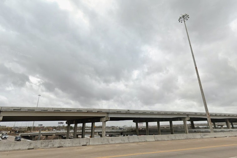 Lunchtime Storm Blitz Threatens To Swamp Houston Streets