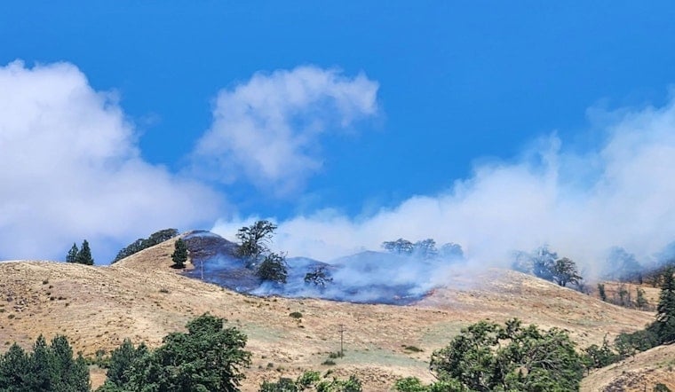Lyle Hill Wildfire Explodes Above Gorge, Neighbors Told to Run