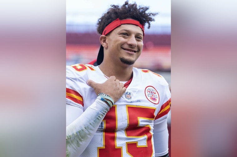Mahomes Hits Half-Billion Mark In Wild Chiefs Cash Grab