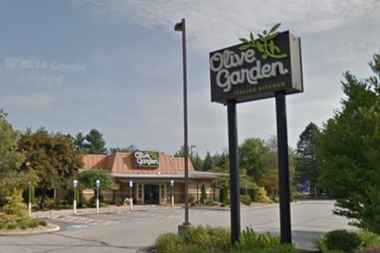 Maine Man Charged After Woman Escapes To Newington Olive Garden