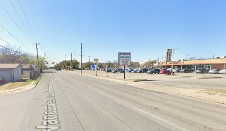 Mystery Man Gunned Down in North Side Parking Lot