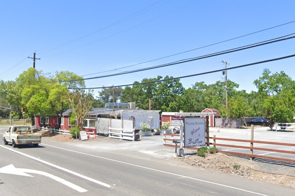 Manhattan Wine Bar Vets Bet On Sleepy Santa Rosa Stretch