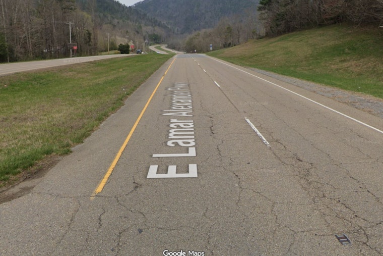 Maryland Biker Hurt After Slamming Into Bear on Blount County Parkway
