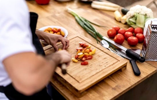Maui Chef Survives 24-Hour Kitchen Gauntlet To Snag $100,000 Food Network Crown