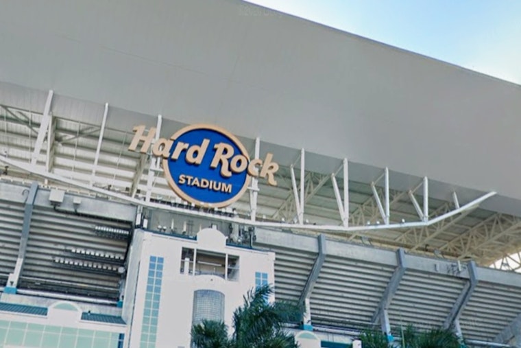 Metal Cabana Goes Airborne, Slams Into Packed Pool at Hard Rock Stadium