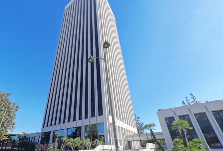 MetLife Seeks Receiver At Rockpoint’s Miracle Mile Tower