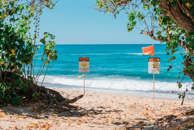 Miami Beaches Broil As Rough Surf Triggers High Rip Current Alert