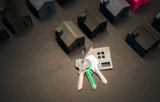 Miami Home Deals Hit Slow-Mo As Closings Drag On