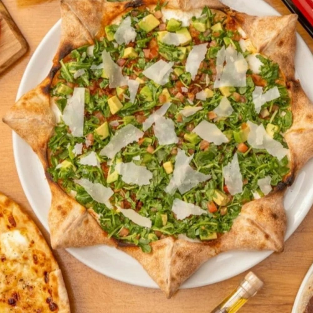 Miami’s Star-Shaped Pizza Phenomenon Lands At Sarasota UTC