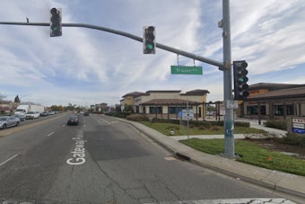 Midday Car Slam Leaves Natomas Dim Sum Favorite Yue Huang Boarded Up