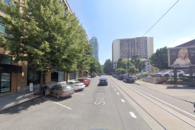 Midday SW 11th Stabbing Sends Man To Portland Hospital