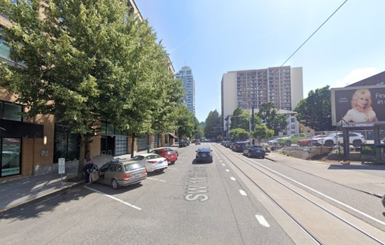 Midday SW 11th Stabbing Sends Man To Portland Hospital