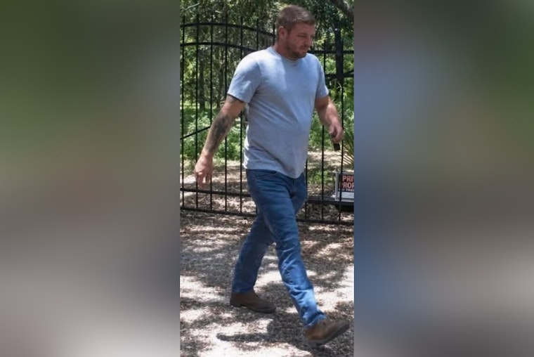 Midday Window Creep Hits New Port Richey Home, Deputies Ask: Who Is This Guy?