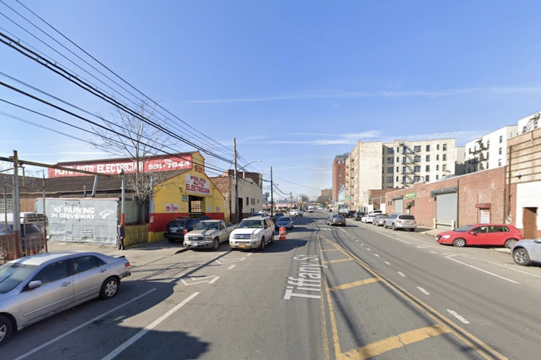 Midnight Blaze Sends Thick Smoke Over Hunts Point Block