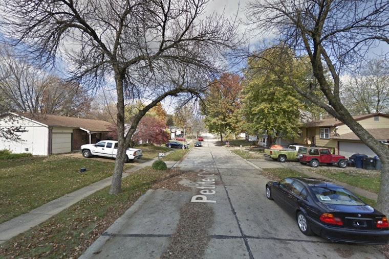 Midnight Gunfire Rocks Spanish Lake, Teen And Man Wounded