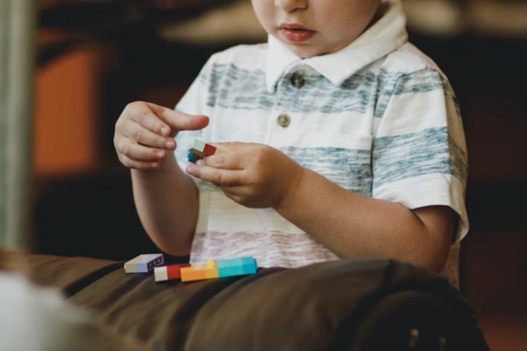 Military Kids Lose Out as Pentagon Puts Autism Therapy in Limbo