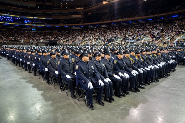 More Than 1,000 Rookie Cops Sworn In At The Garden In NYPD Hiring Blitz