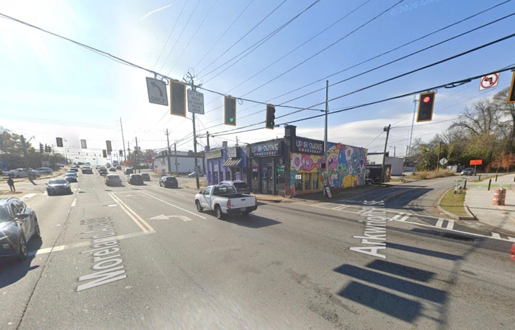 Moreland Mess Keeps Pedestrians Dodging Traffic as Beltline Link Crawls Ahead