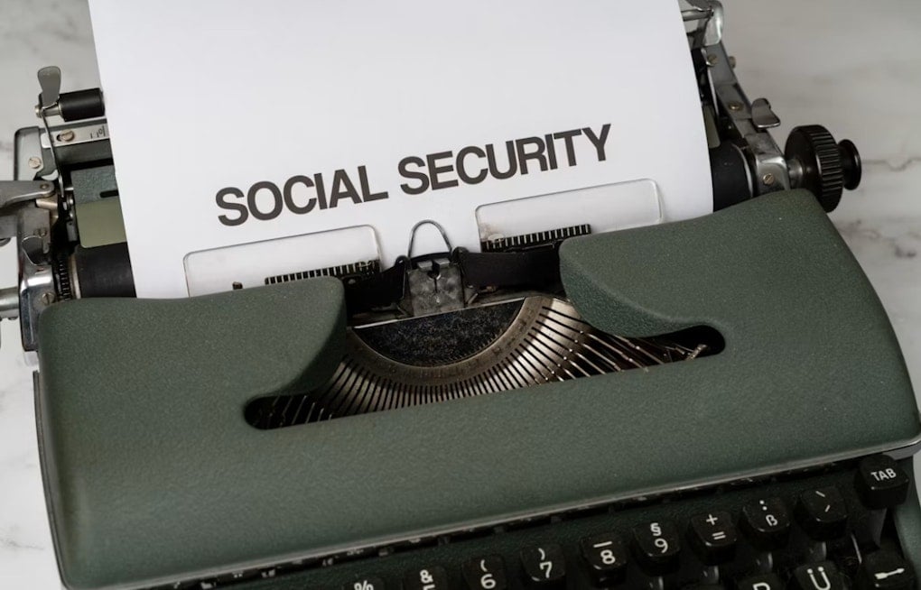 Moreno, Warren Join Forces To Hit Social Security Tax Cap