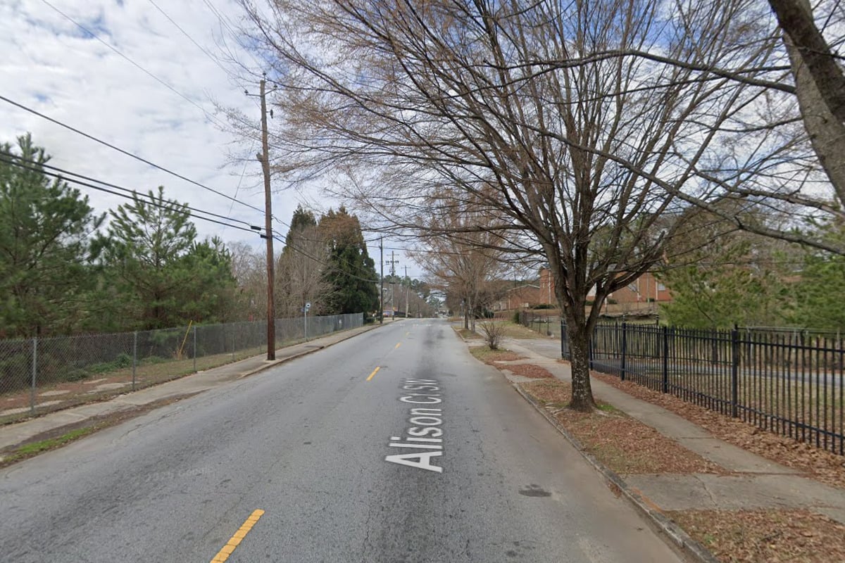 Morning Gunfire Outside Corner Market Rattles Southwest Atlanta