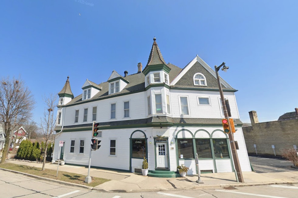 Beloved Bay View Hotspot Mother’s Goes Dark After Just One Year