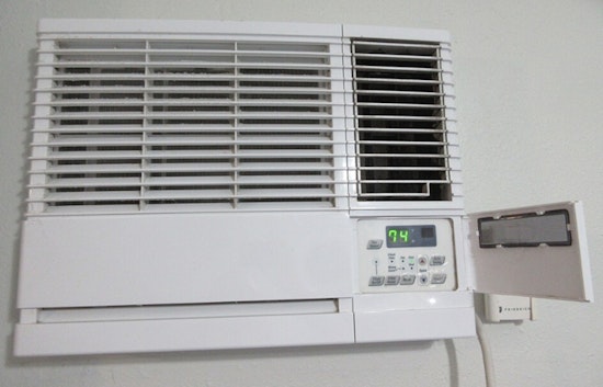 Nashville Residents Receive Free Air Conditioners Amid Heat Wave