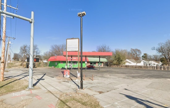 North Tulsa Clerk Shoots Machete-Wielding Man Behind Counter