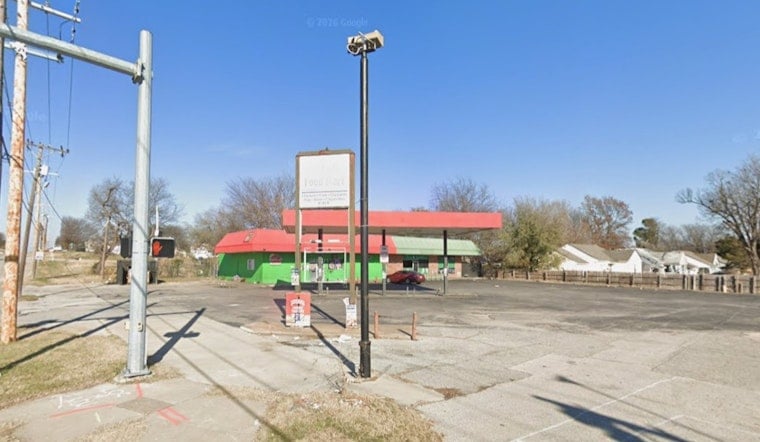 North Tulsa Clerk Shoots Machete-Wielding Man Behind Counter