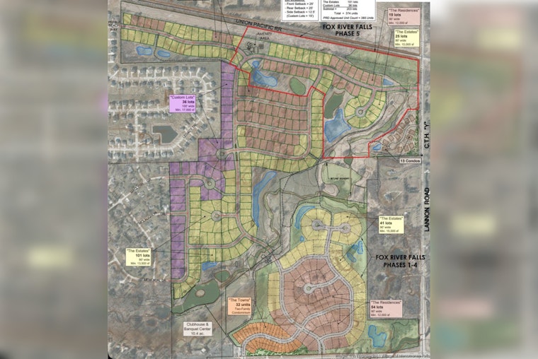 Old Golf Course Tees Up 44 New Homes in Menomonee Falls' Fox River Falls