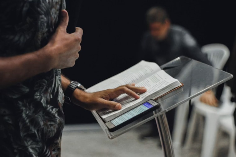 Orlando Baptists Crack Down on Women Pastors, Houston Churches in Crosshairs