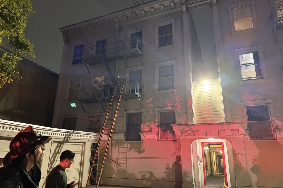 Overnight Oak Street Fire Draws Heavy Response to San Francisco Third-Floor Blaze