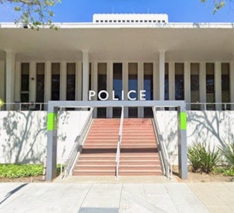 Palo Alto Waves Cash Carrot To Poach Cops From Next Door