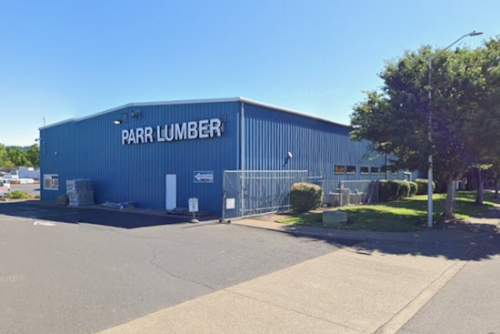 Parr Lumber Crew Wrangles Emergency Balloon Landing In Newberg