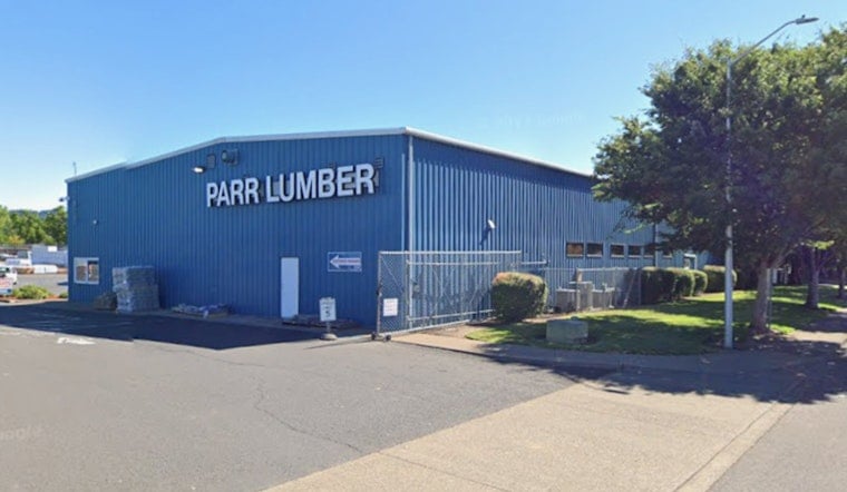Parr Lumber Crew Wrangles Emergency Balloon Landing In Newberg
