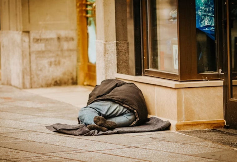 Pasadena Homeless Tally Flat Even as Fewer Sleep on Streets