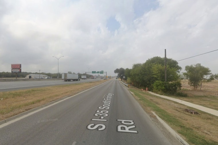 Pedestrian Killed in I-35 Frontage Road Crash Near Loop 337 in New Braunfels