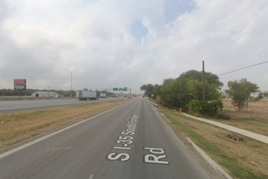 Pedestrian Killed in I-35 Frontage Road Crash Near Loop 337 in New Braunfels