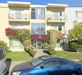 Peninsula Apartment Double-Play Nets $17.9 Million From Hungry Investors