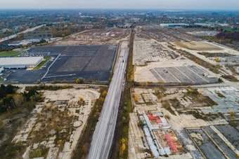 Perot-Backed Data Goliath Zeroes in on Flint's Buick City