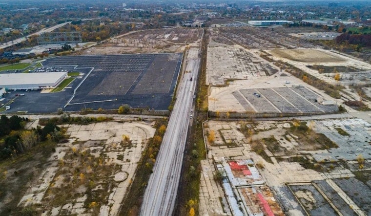 Perot-Backed Data Goliath Zeroes in on Flint's Buick City