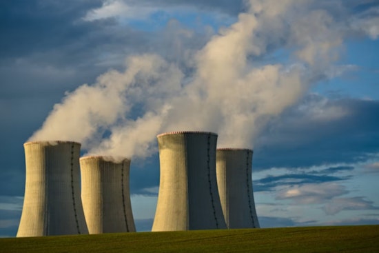 Phoenix Power Giants Quietly Hunt Desert Sites For Next Nuclear Wave