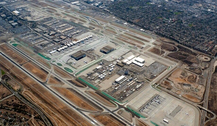 Pilot Reports Possible Skydiver Near LAX