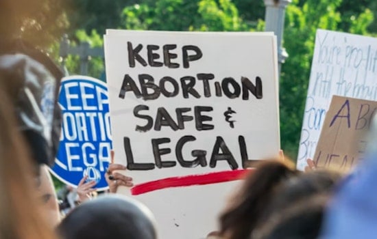 Judge Blows Up Missouri Abortion Rules, Planned Parenthood Brings Pills Back Home