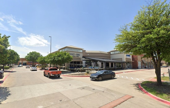 Plano Strip Lands Splashy Oyster Bar From Pane Vino North