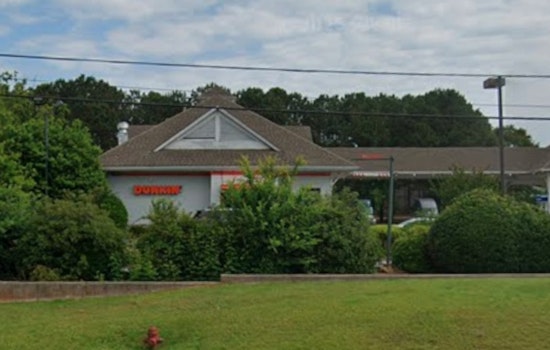 Police Swarm Bullsboro Drive Shop, Snarl Friday Traffic In Newnan