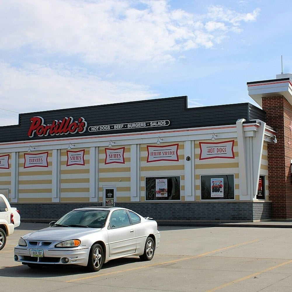 Portillo’s Plants Its Flag On The Mag Mile
