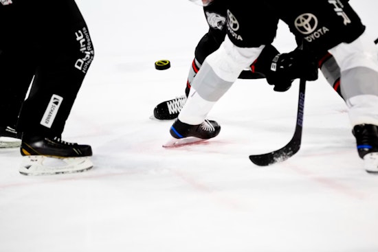 Raleigh Turns Hockey Hot Zone As Hurricanes Bring Cup Clash Home For Game 5