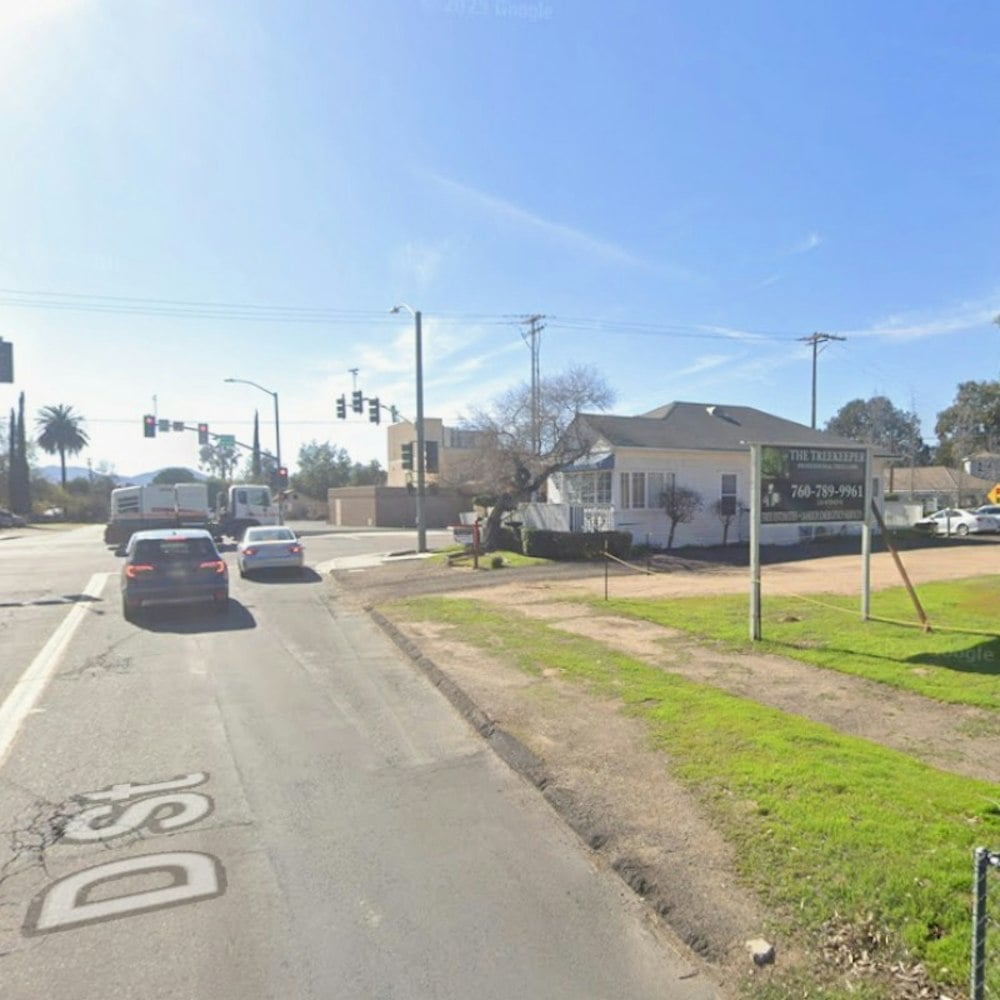 Ramona 1920s Bungalow Gets Coffeehouse Makeover As Manzanita Moves In