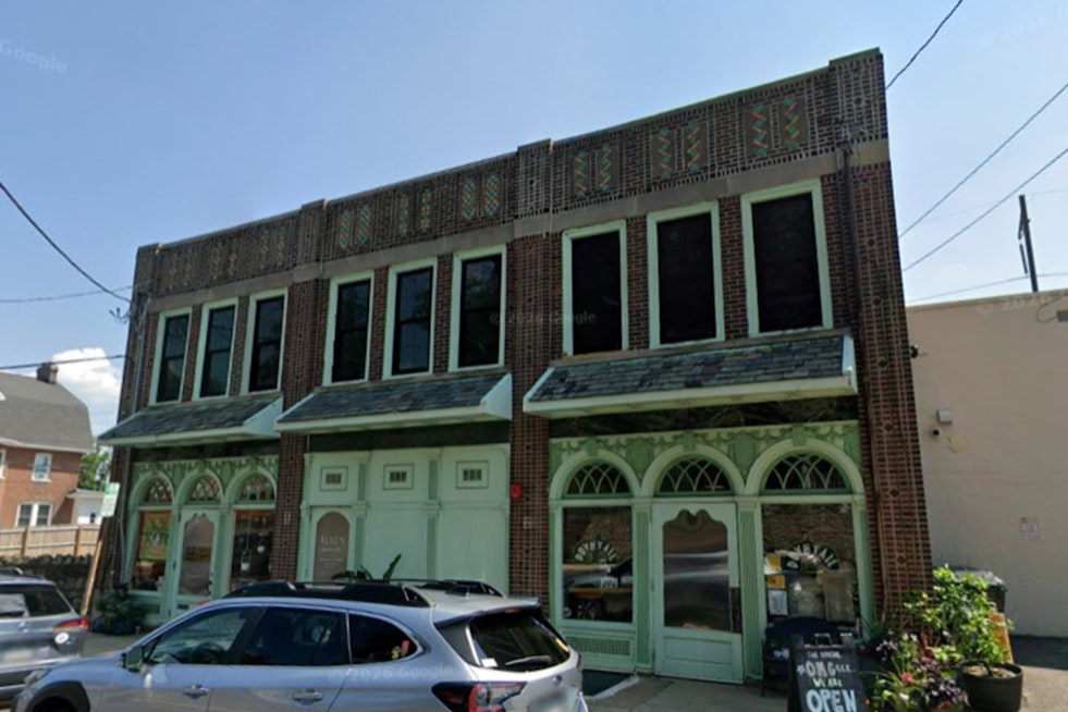 Raven Cafe Opens in Glenside's Dovetail with Rival Bros